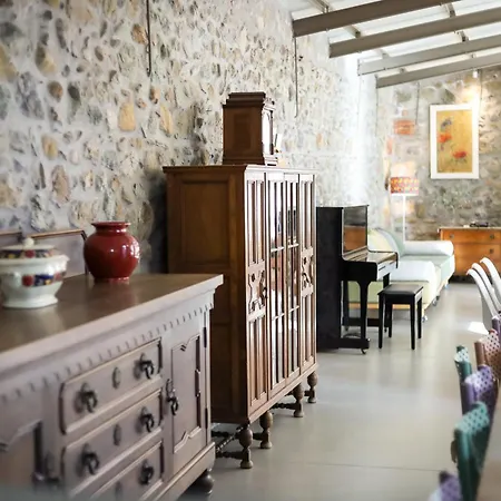 Just Barrett Bed & Breakfast *